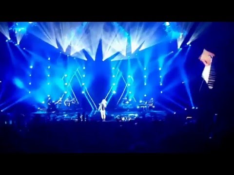 Ellie Goulding - Anything could happen LIVE (Prague, 30.1.2016)