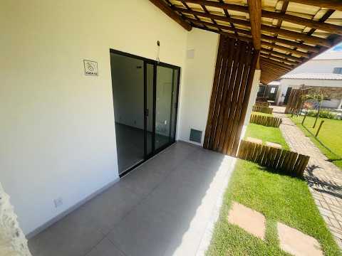 Apartamento Duplex á venda em Imbassaí condomínio fechado, suíte, piscina, academia.