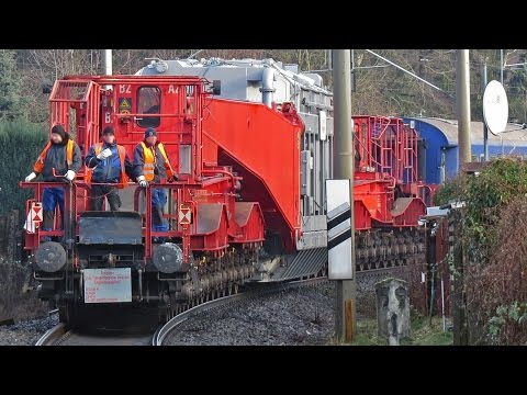Durch Hamburg auf 32 Achsen: Trafotransport über GuB