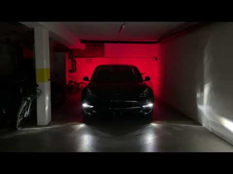 K.I.T.T. (Knight Rider) Comes Alive in a SPECIAL TESLA LIGHT SHOW Spectacle! Model 3 - Theme Song