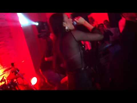 Elvana Gjata - Xhamadani vija vija - GOLDEN Restaurant ne Prishtine - 27.11.2012