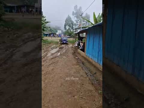 Poder del campo: Jeep sale del pantano en Trujillo 💪🔥”