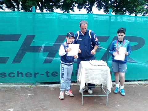 CIRCUITUL TENIS PARTENER la HUNEDOARA . FESTIVITATEA DE PREMIERE - JUNIORI.