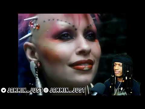 FIRST TIME HEARING The Stranglers - Strange Little Girl REACTION