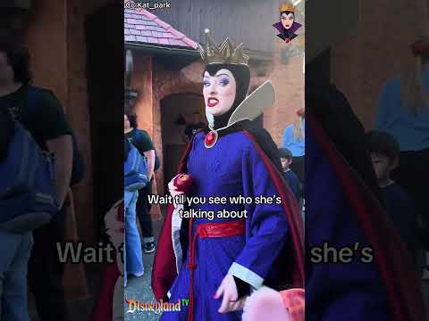 Evil Queen was not happy with Gaston 😱✨ #evilqueen  #disneyland #rapunzel