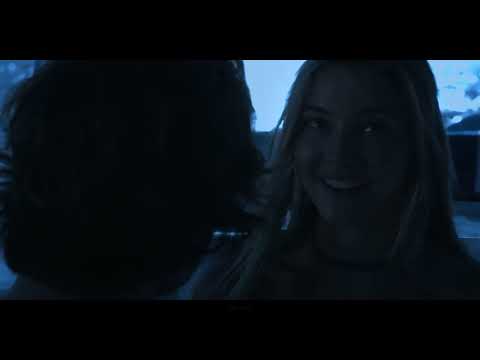 Outer Banks Season 2 Kiss Scene John and Sarah1