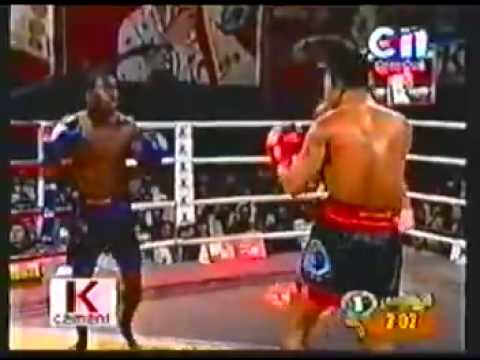 CTN Boxing Eh Phuthong vs Shaun Lomas Part01 On 19 11 2013