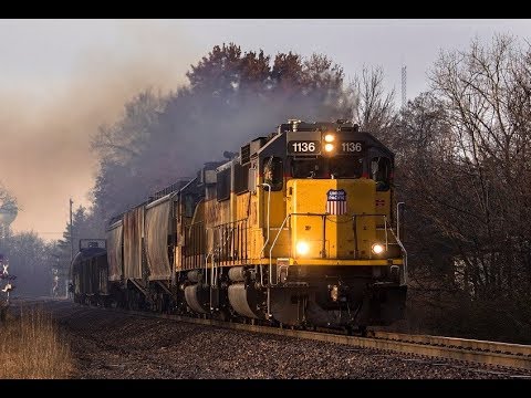 GP60s Put to Work - Screaming EMD 710s!