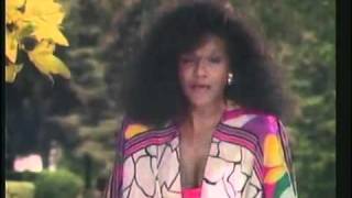 Shirley Jones -  Do You Get Enough Love