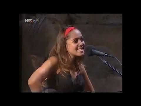 Klapa Špirit    Pod tvojim prozorom