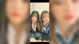 可愛いJK 仲良くランチ