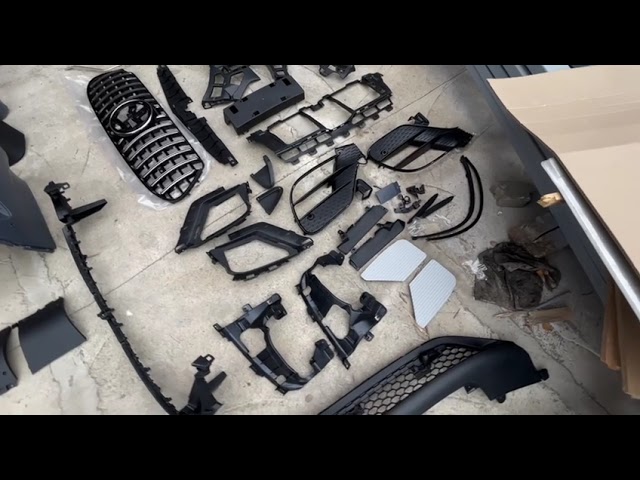 Комплект обвісів AMG GLE63 (з повним заднім бампером) Video 1