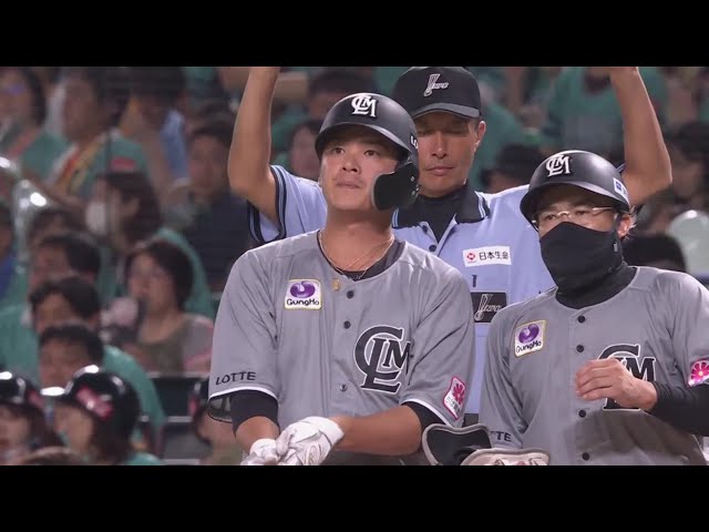 【7回表】好調ぶりを発揮!! マリーンズ・石川慎吾 ライト前へのタイムリーヒット!!  2023年7月30日 福岡ソフトバンクホークス 対 千葉ロッテマリーンズ