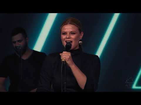 Dani Dimitrovska - Crveni Dozdovi