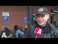 Daklozen slapen uit protest op de stoep voor de Stopera
