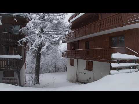(◍•ᴗ•◍)❤❄️❄️ Courchevel Village 1850 Snowy day ☃️❄️⭐️