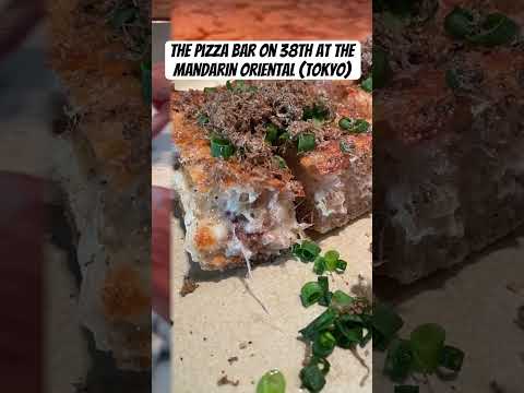 O chef Daniele Cason prepara algumas pizzas de seu menu degustação no The Pizza Bar, no dia 38, em Tóquio.