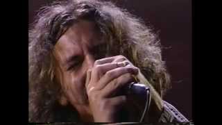 Pearl Jam - Animal / Rockin in The Free World- MTV Awards 9.02.1993