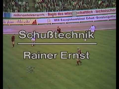 Legenden im DDR-Fußball: Schußtechnik - Rainer Ernst, BFC Dynamo - www.panoramadigital.de
