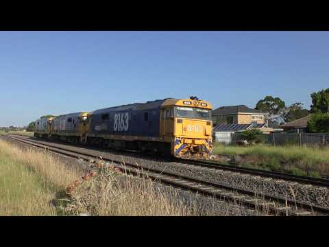 Pacific National Triple 81 Class Light Engine Airport West - 8163, 8128, 8164