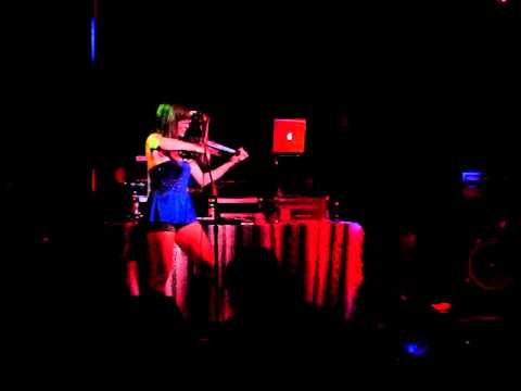 Violin vs. Vinyl at Layback Lounge - Kytami & The Phonograff