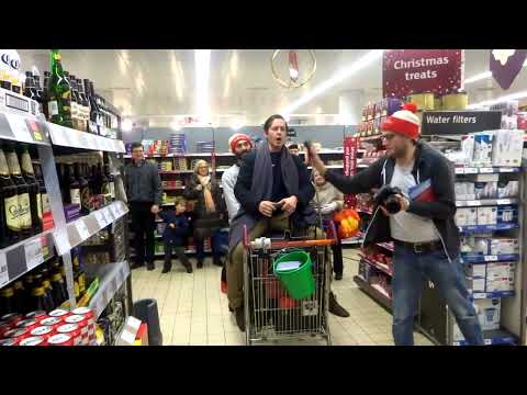 The Supermarket Opera Singers !  ( Carmen - Toreador Song )