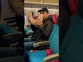 How to correctly use airplane pillow.