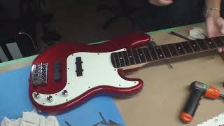 Video thumbnail for Squier 5 String Bass by Fender by Dave's World of Fun Stuff