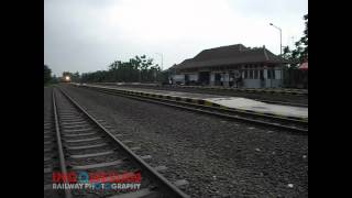 preview picture of video 'Kereta Api Railway : KA Jaka Tingkir'