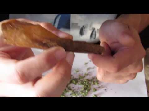 How to Roll a Backwood - HD