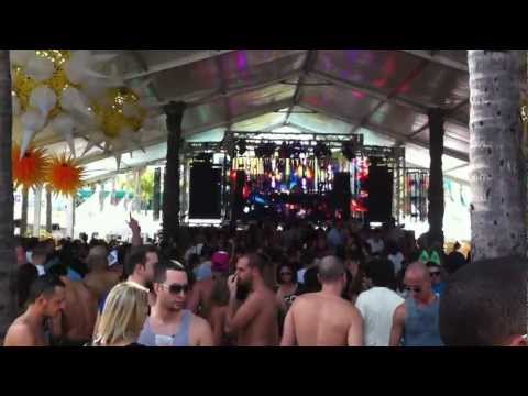 Cevin Fisher @ Be Yourself pool party, Surfcomber for Miami WMC 2012