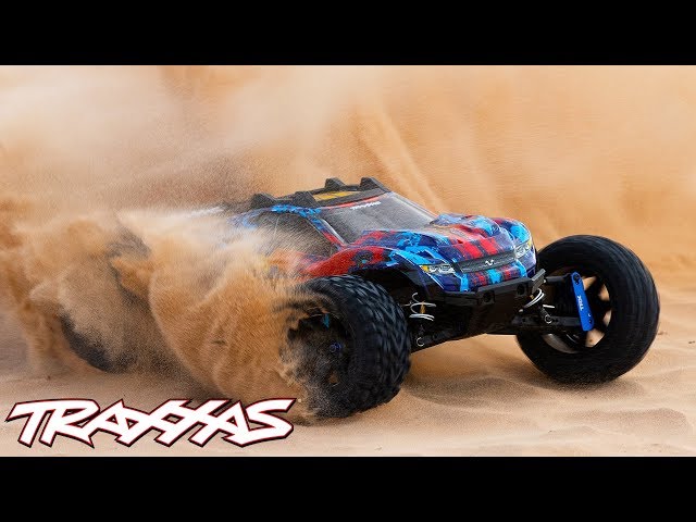 Video Teaser für Fully Upgraded Rustler 4X4 VXL Rips Through the Desert