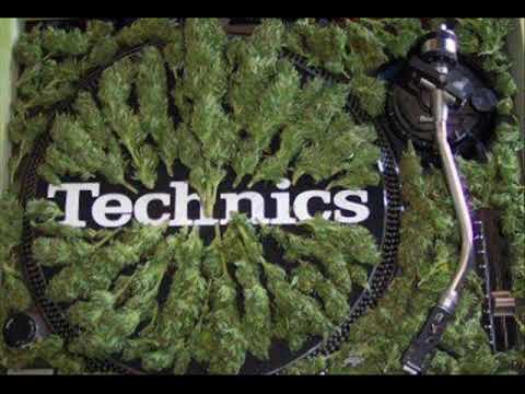 Father Ohmicron - Smokin' Beatz