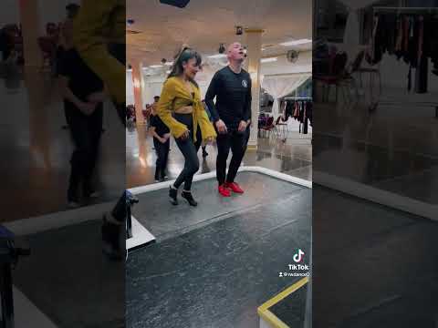 Salsa On2 Footwork Class #salsa #salsaon2 #dance #latindance #rodrigoandwendy #salsadancing