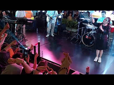 Vina Panduwinata - Aku Makin Cinta , live at Java Jazz On The Move, Sarinah Thamrin 19 mei 2023