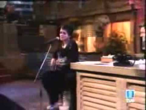 download lagu mp3 mp4 Bebe Buscame, download lagu Bebe Buscame gratis, unduh video klip Bebe Buscame