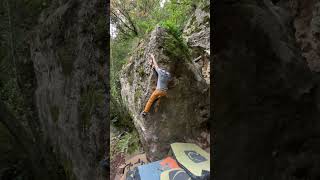 Video thumbnail of L'espoló del riu, 6b. Tagamanent