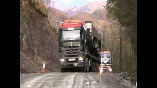 John Dickinson pulling Sarens eight axle Goldhofer and crane jib