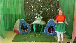 Apresentação da Peça "A Cigarra e a Formiga"