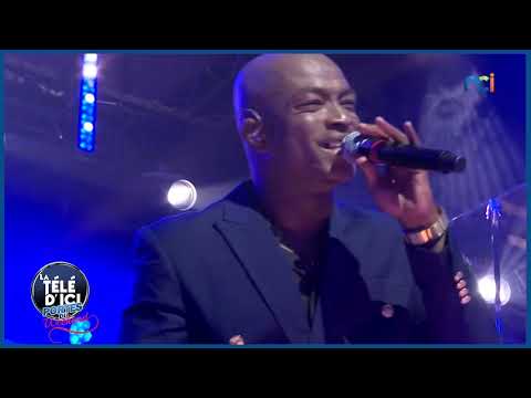 Esaïe l'original en prestation live sur la scène de La Télé d'Ici