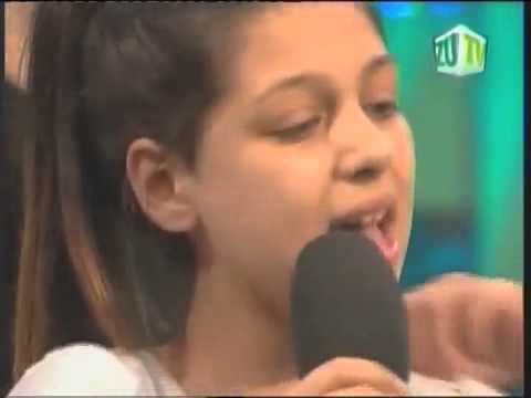 Vanessa Marzavan Alex Velea si Nicole Cherry, O pun de un hit