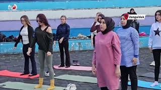 Egzersizin Önemine Dikkat Çekmek İçin Meydanda Pilates Ve Yoga Yaptılar