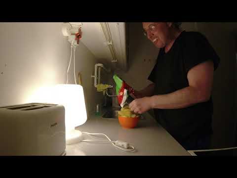 MongoTV_11870 - Spiser SKÅL Gode Taffel CHIPS Mandag AFTEN