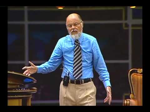 Há diferenças entre pecar e viver no pecado - Bispo Macedo