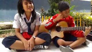 Download lagu Indah cintaku cover by Tiwi and Henry mp3 Download lagu Indah cintaku cover by Tiwi and Henry mp3