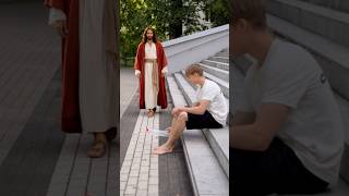 JESUS SEES EVERYTHING