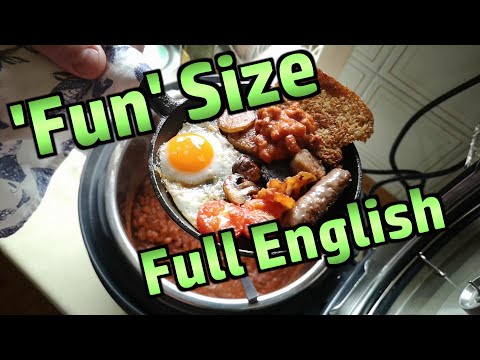 'Fun' Size Full English Breakfast - Cooking in the Tiny Pan