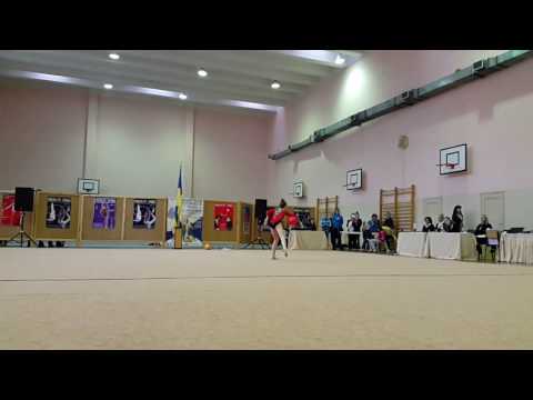 Колянчук Анастасия , мяч , чемпионат города.