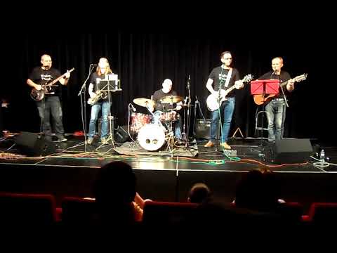 KÁJOVA BANDA - Jako kotě si příst
