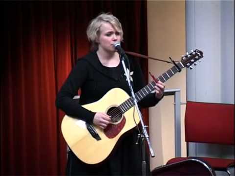 Videoclip de Linger with Pleasure (Live) — Ane Brun